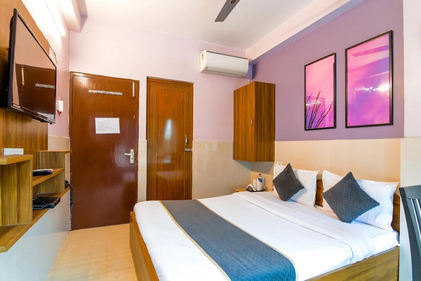 The Kolkata Hotel Exterior photo